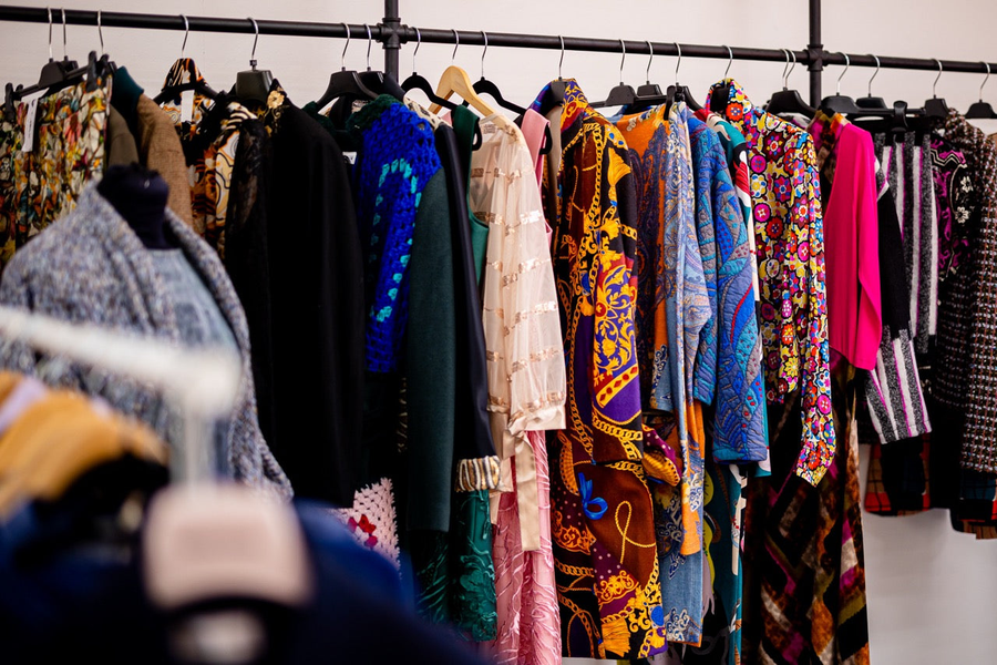 Abbigliamento – Artigianato di Lusso ed Eleganza Senza Tempo - Fashion Loft