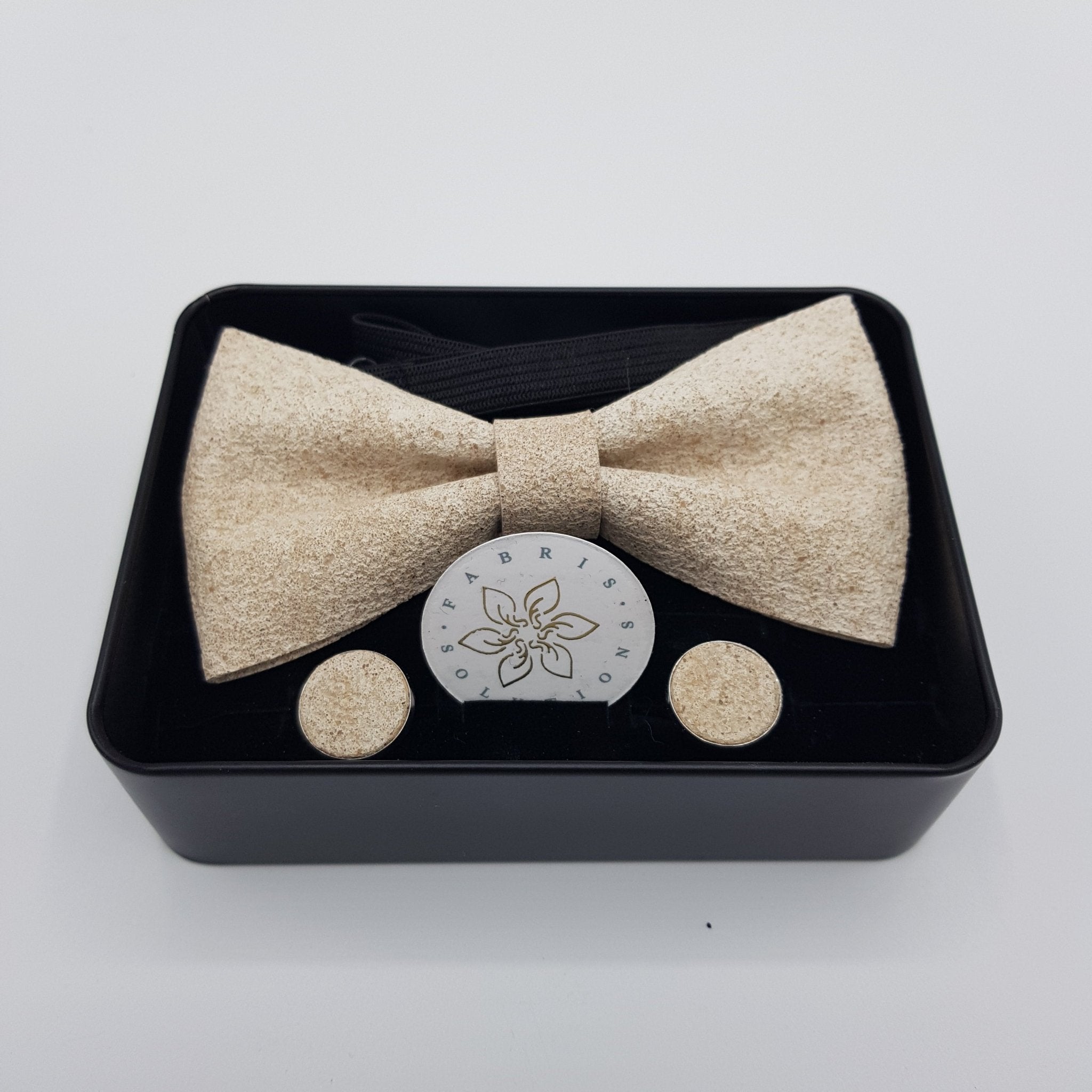 Set Papillon e Gemelli in Sughero Stone Elegance con Scatola di Latta - Fashion Loft