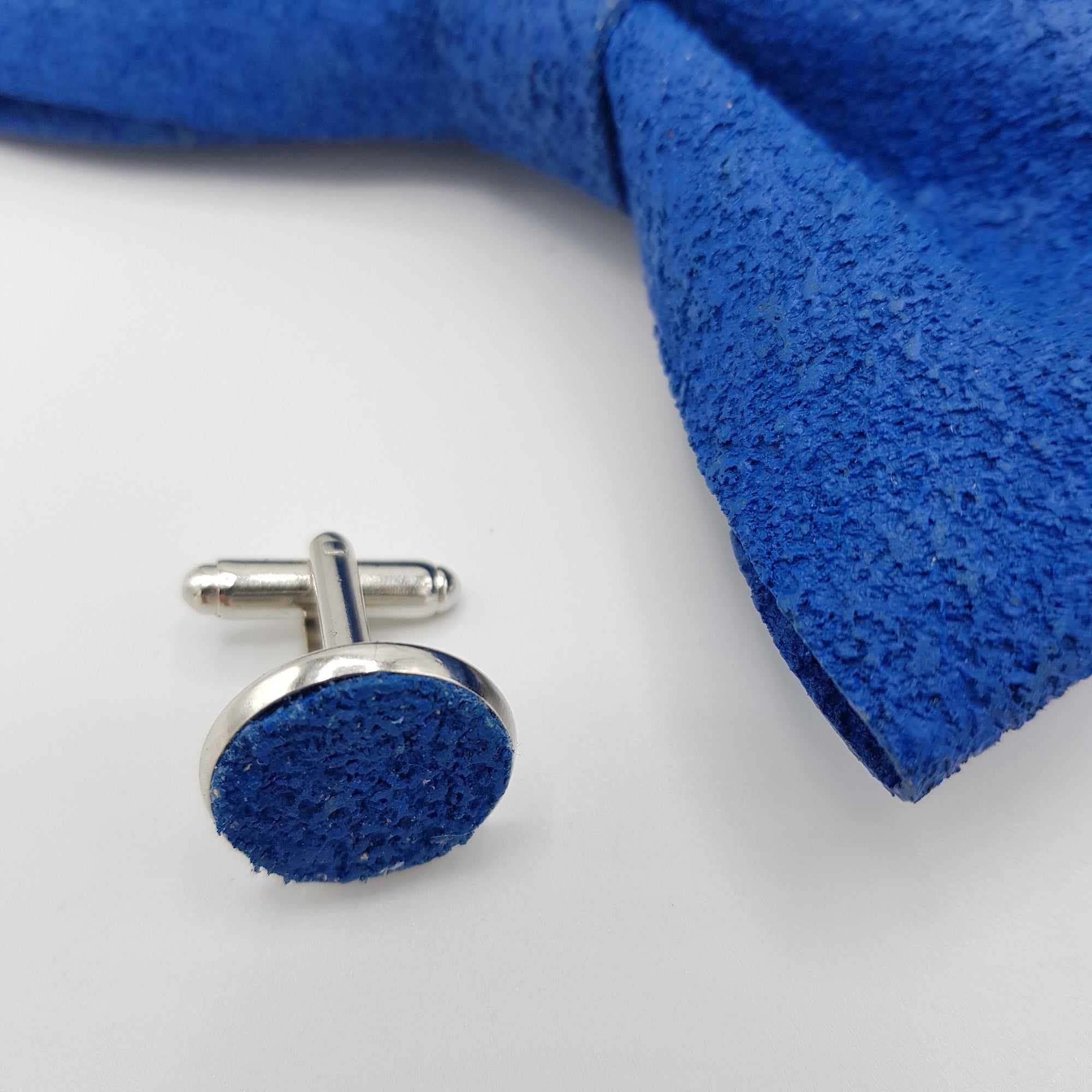 Set Papillon e Gemelli in Sughero Cobalt Dream con Scatola di Latta