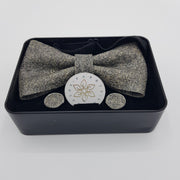 Set Papillon e Gemelli in polvere di marmo Lunar Glow con Scatola di Latta - Fashion Loft