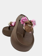 Flip-Flops modello platform alta marrone con dettagli Pets e Cuori rosa